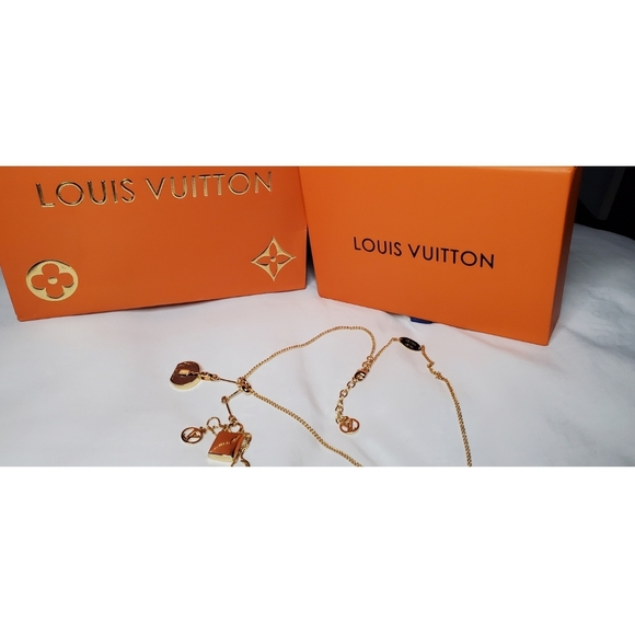 Louis Vuitton Pendant Necklace - Picture 2 of 6